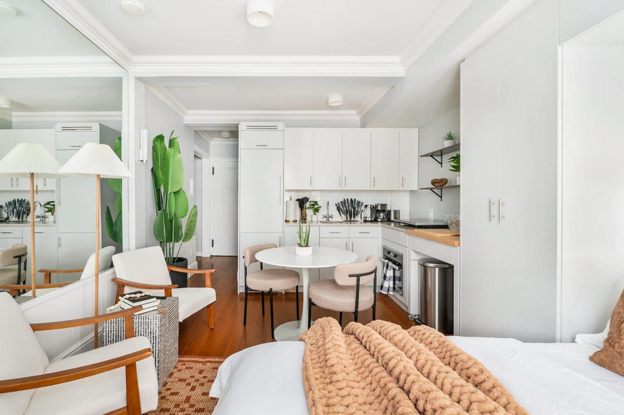 73-417 New Uws Doorman Gym Apartment New York